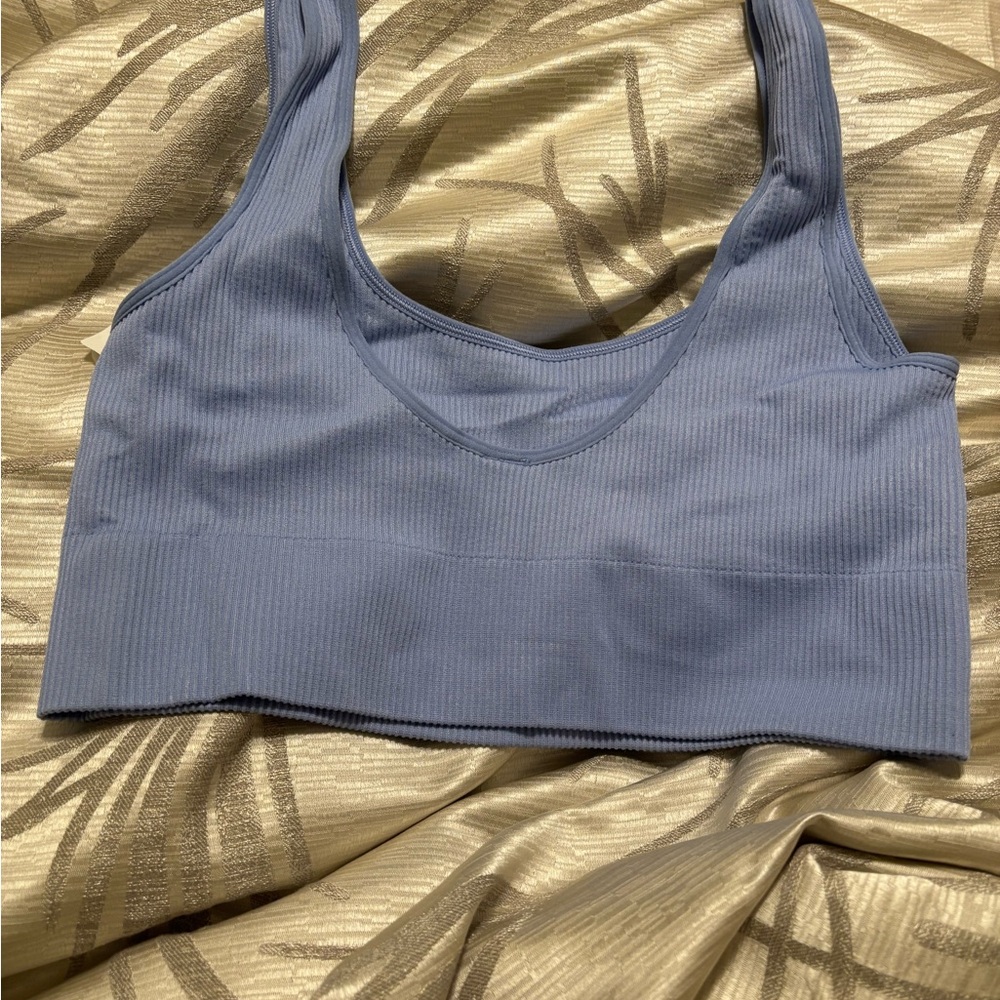 NWT GAP Seamless Ribbed XL Bralette Bundle in Periwinkle,Lavender,Pink,& Rose - Picture 3 of 10